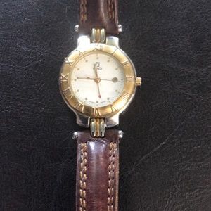 Fendi women’s leather watch